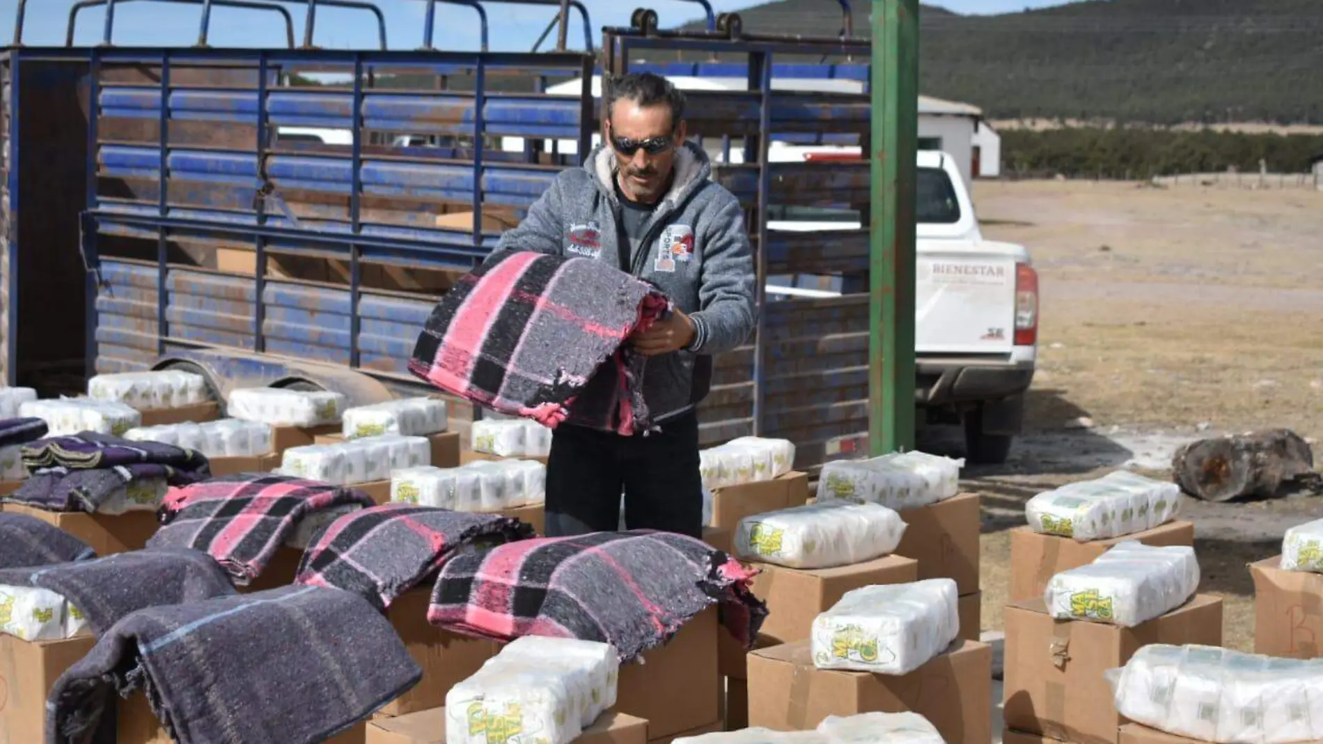 1 Entregan cocina escolar, despensas y cobijas a comunidades de Guerrero FOTO MUNICIPIO DE GUERRERO